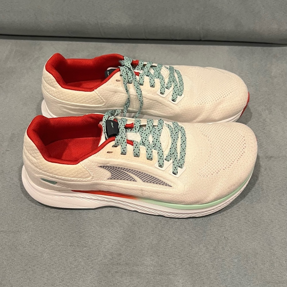 Altra Escalante | size 8